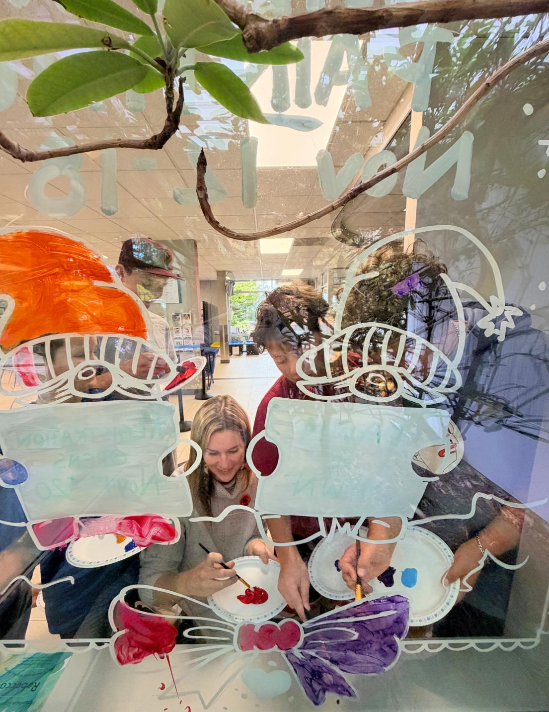 Mayor Painting Windows