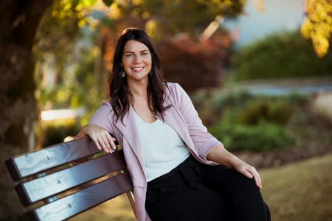 Nicole Minions - Acclaimed for Mayor