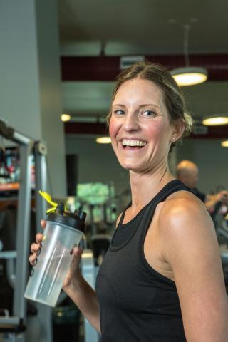 Fitness Studio Waterbottle Customer